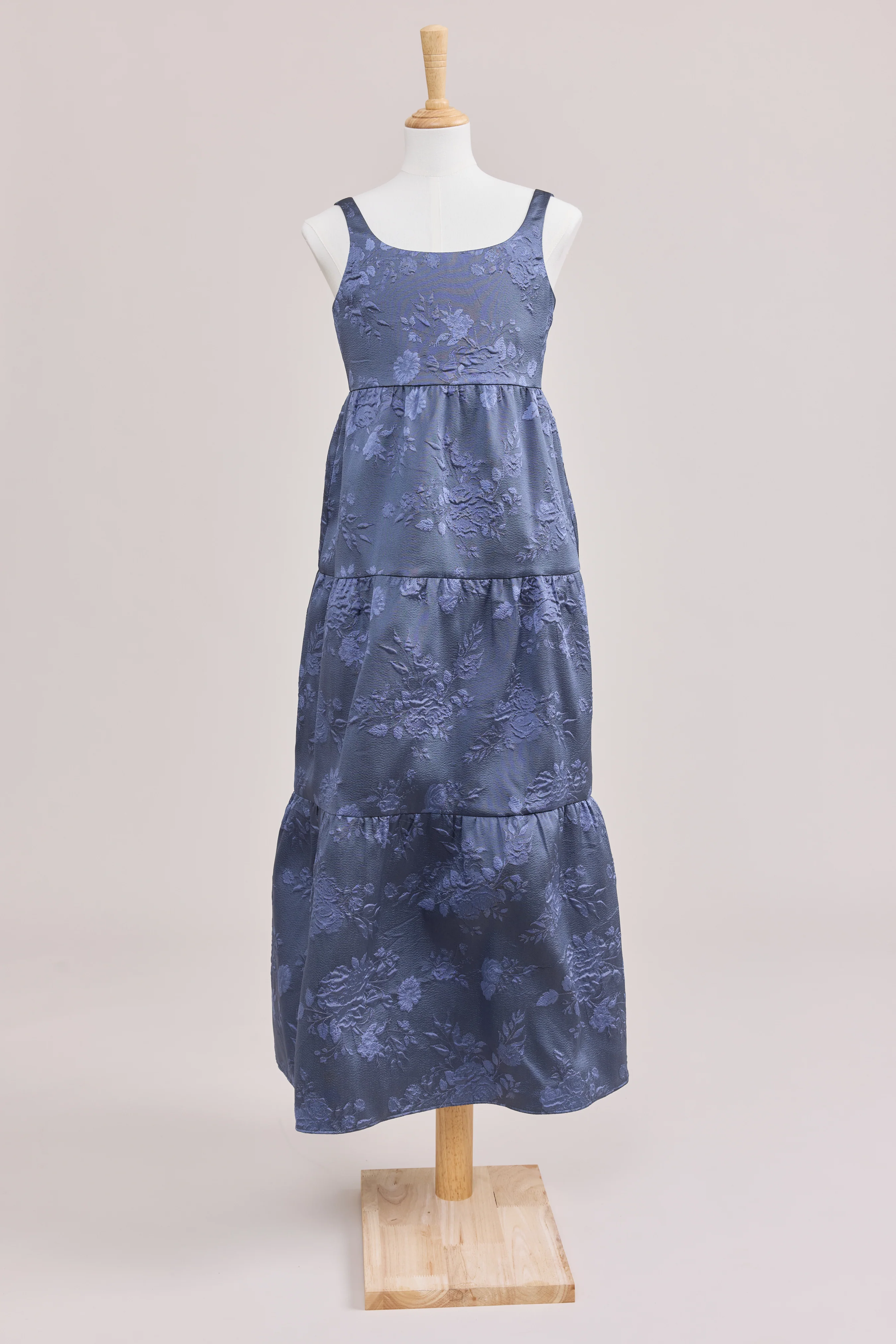 Juniors Winslet Jacquard Dress | Made To Order - Image 17